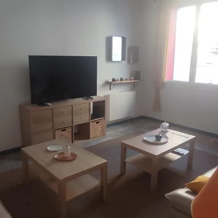 Maison Flojan بيت للعطل *